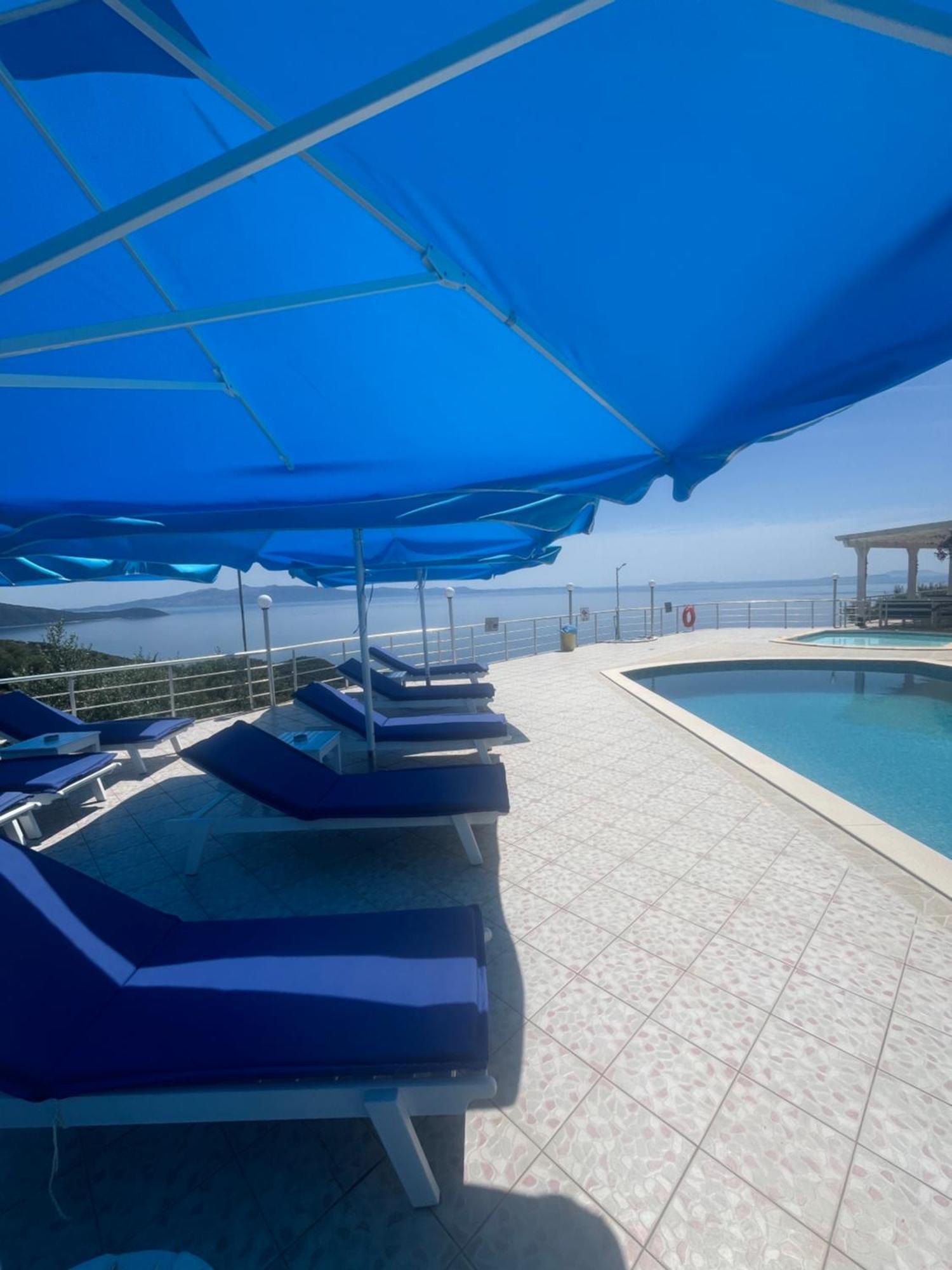 Hotel Vila Kafe Lukove Bagian luar foto