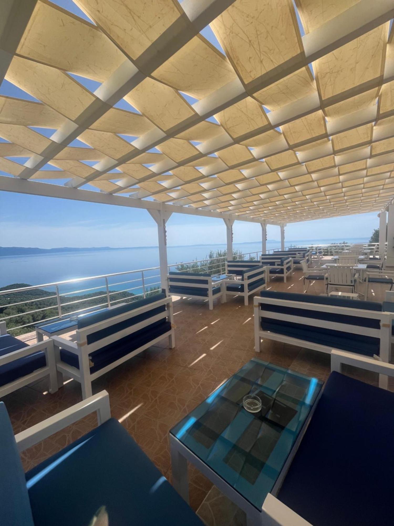 Hotel Vila Kafe Lukove Bagian luar foto